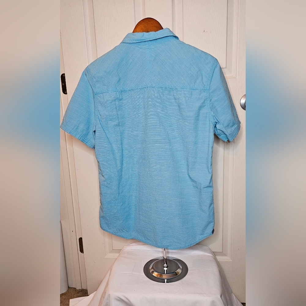 Aéropostale Men’s Light Blue Textured Short Sleeve Button-Down Shirt - Sz Medium - Picture 2 of 4